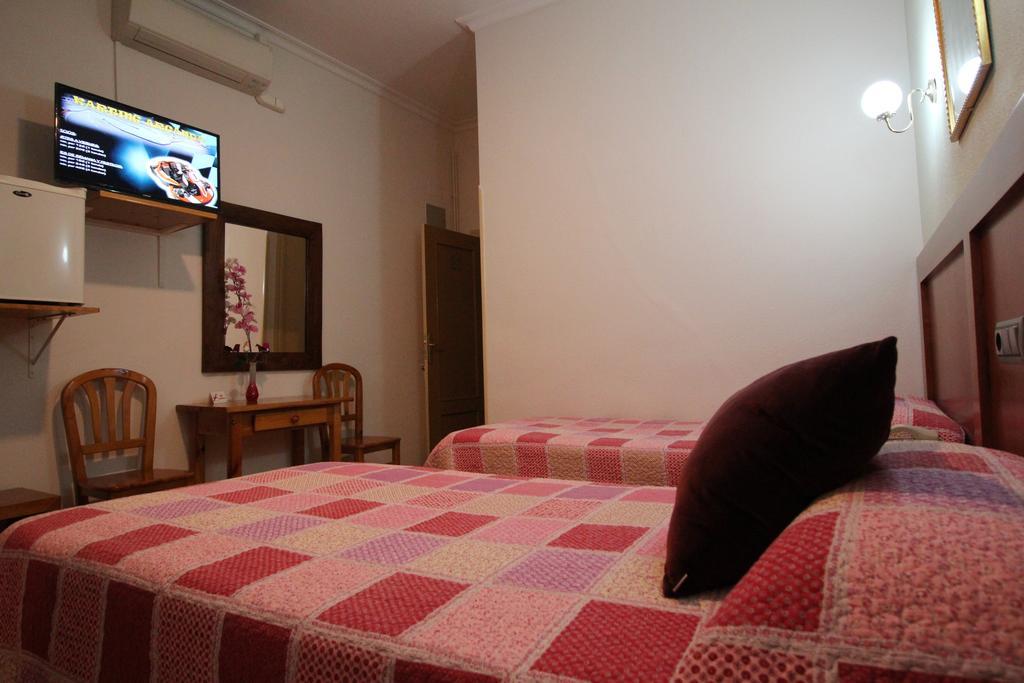 Hostal Greco Gran Via Madrid Eksteriør billede