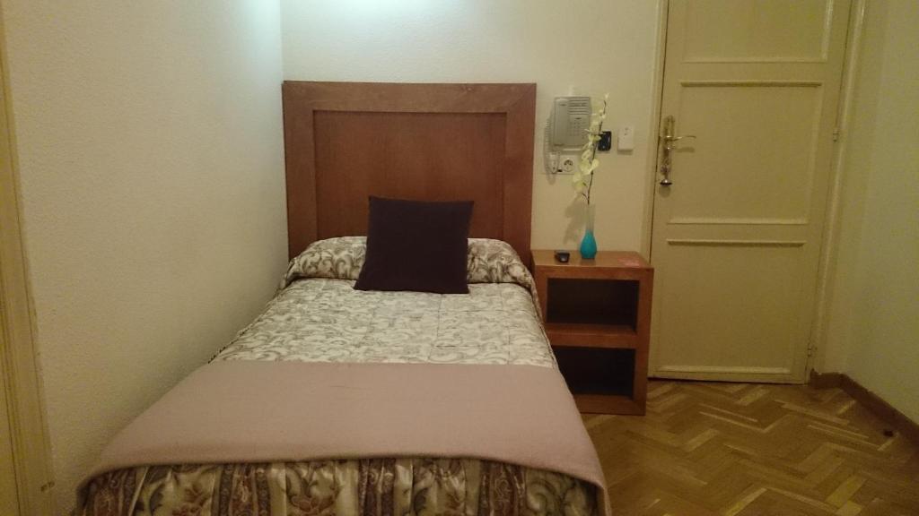 Hostal Greco Gran Via Madrid Værelse billede