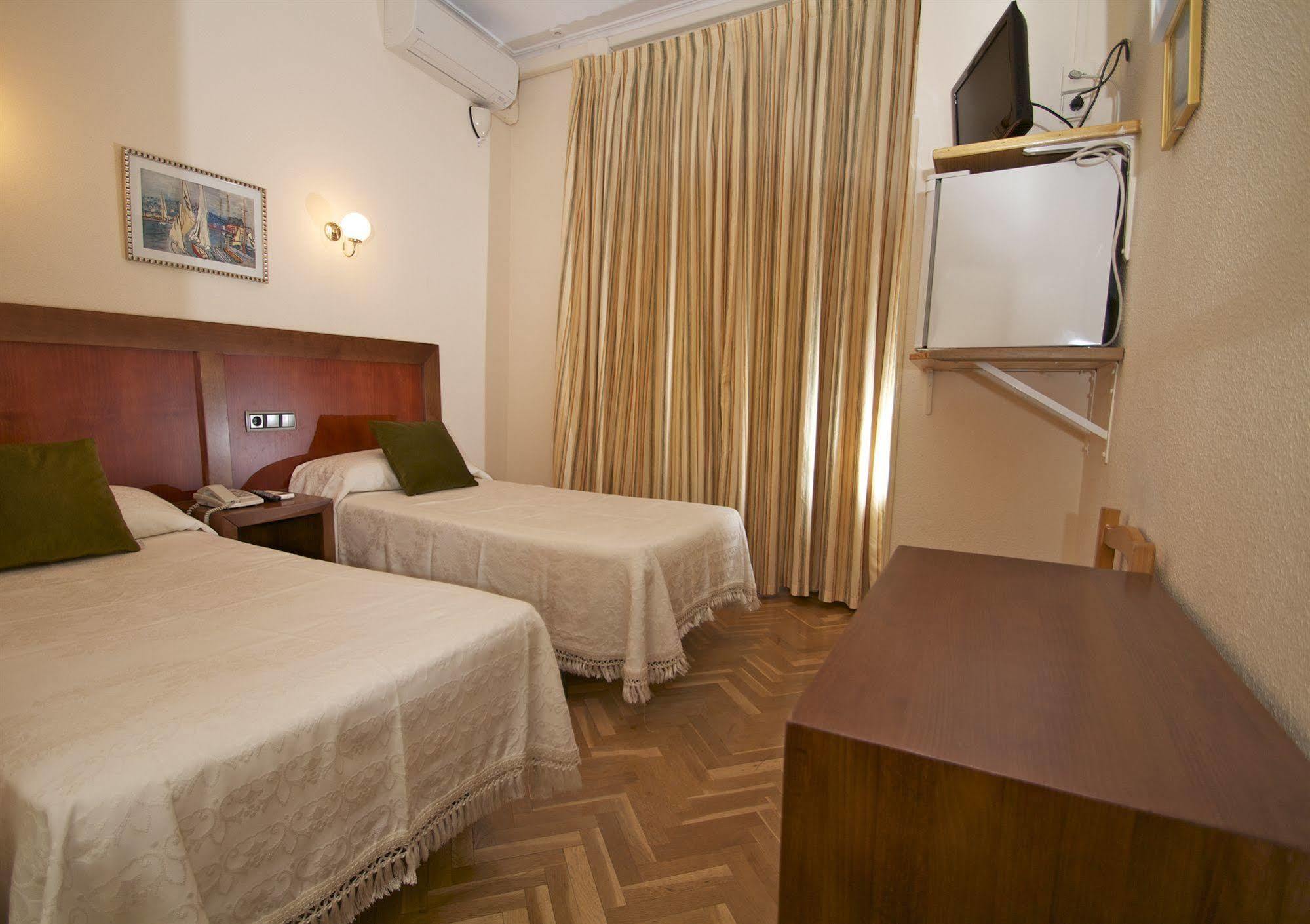 Hostal Greco Gran Via Madrid Eksteriør billede