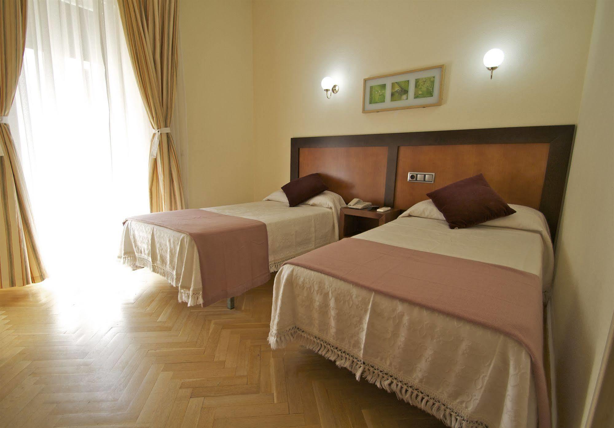 Hostal Greco Gran Via Madrid Eksteriør billede
