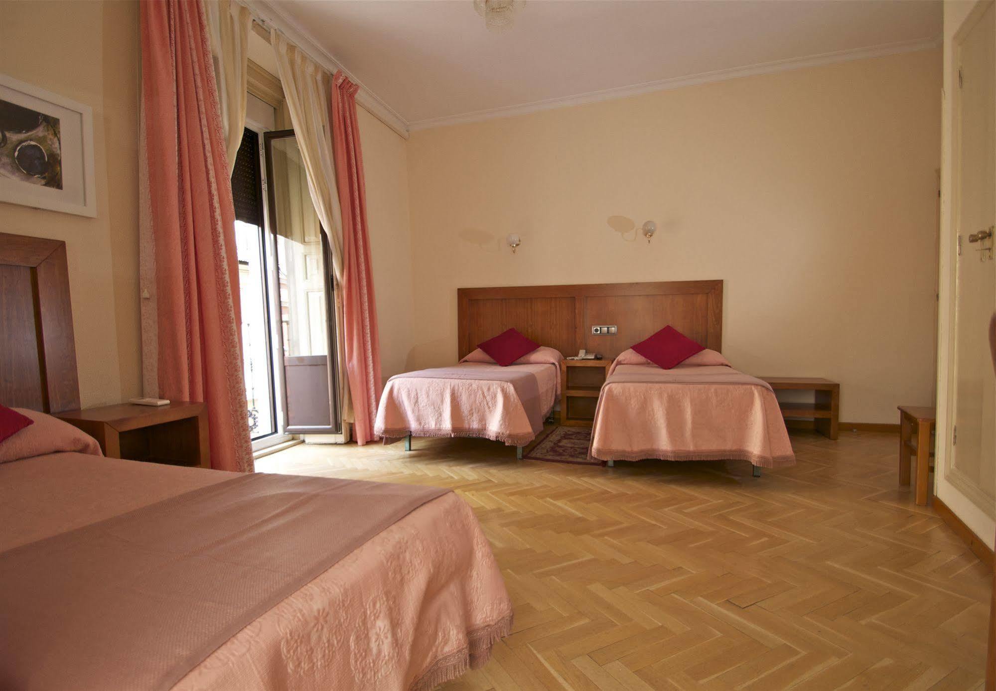 Hostal Greco Gran Via Madrid Eksteriør billede