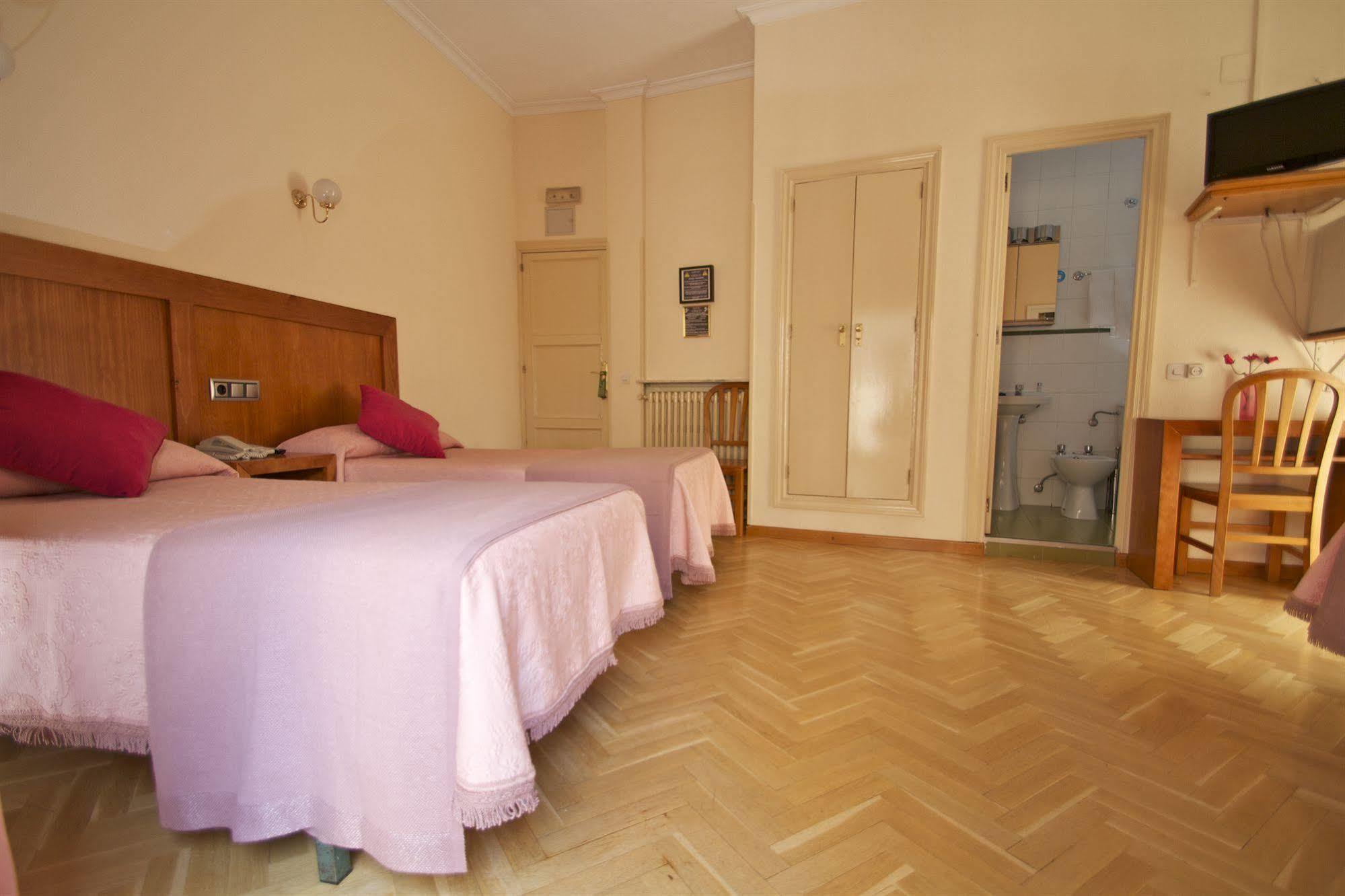 Hostal Greco Gran Via Madrid Eksteriør billede