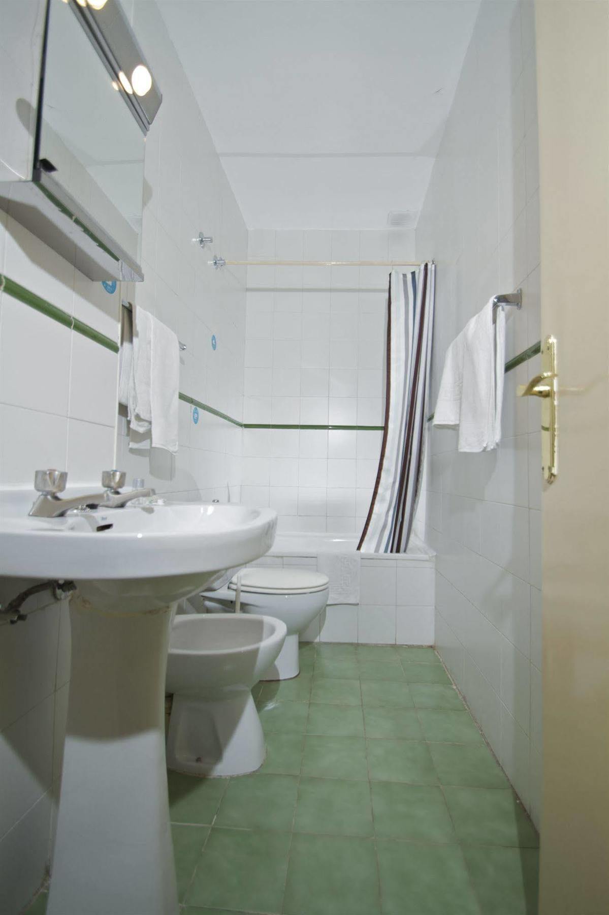 Hostal Greco Gran Via Madrid Eksteriør billede