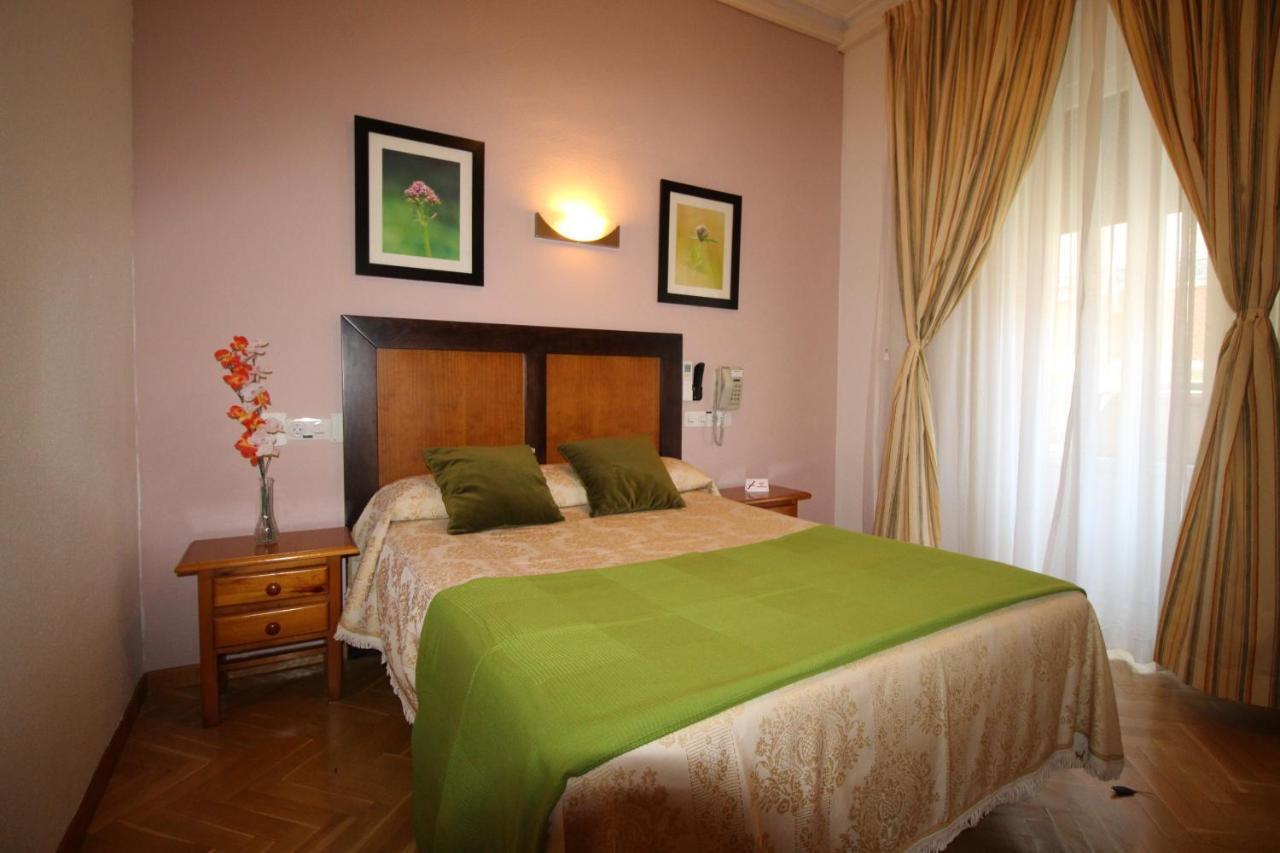 Hostal Greco Gran Via Madrid Eksteriør billede
